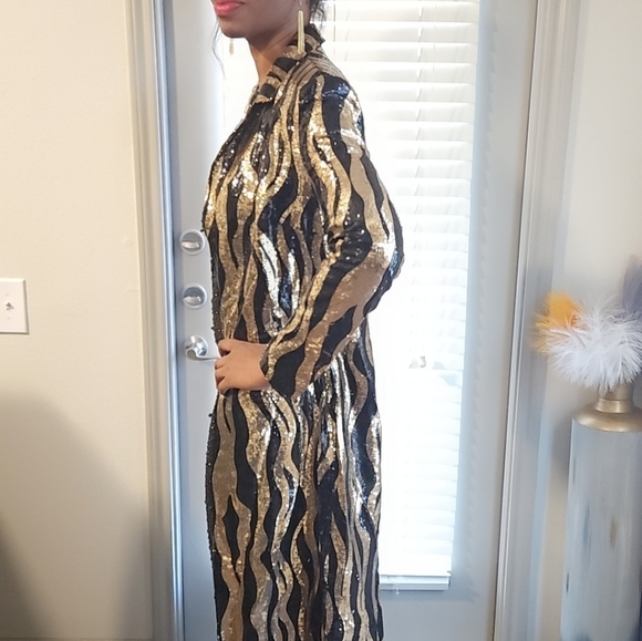 Black & Gold Zebra Sequins Extra Long Jacket - Picture 3 of 4